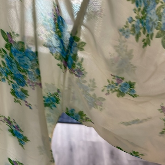 New LulaRoe Floral Black Fringe Kimono Size Large - Picture 3 of 4